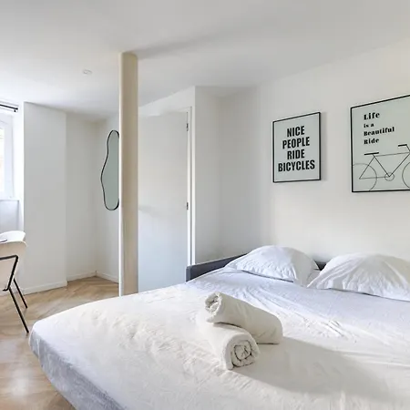 Apartment Charming La Chapelle Paris